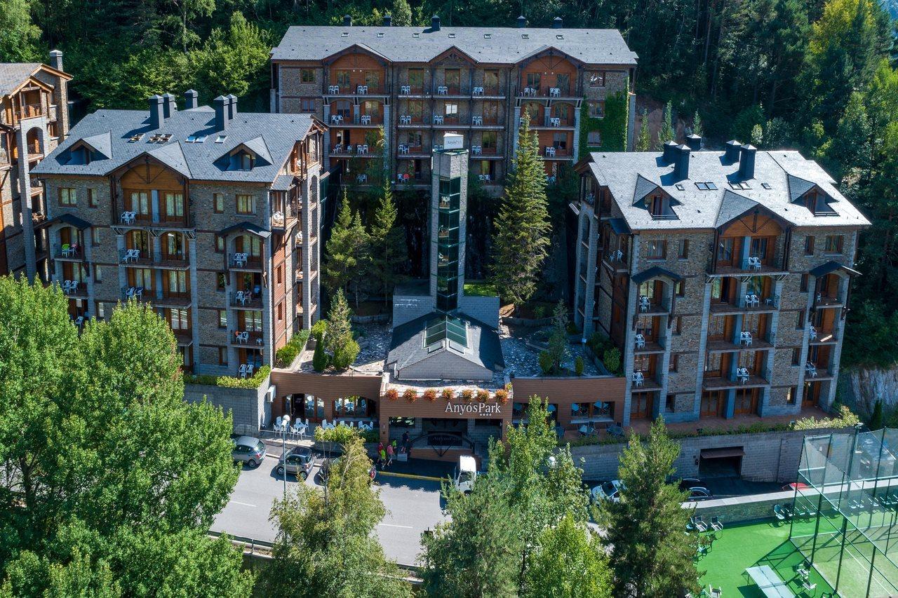 Aparthotel Anyospark Mountain & Wellness Resort La Massana Exterior photo